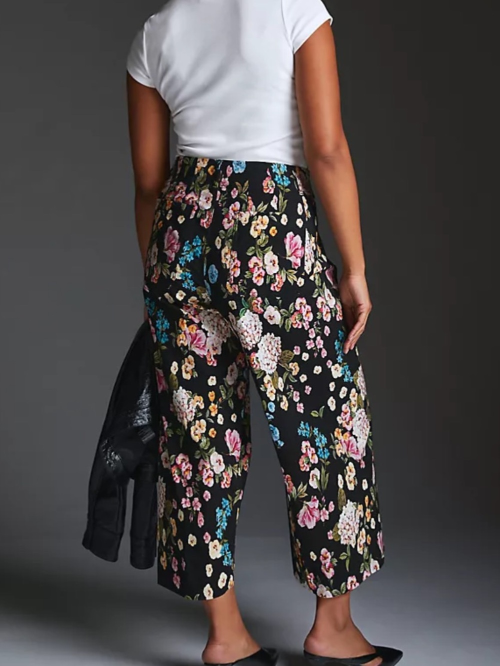 The Colette Cropped Wide-Leg Pants
NWOT
Anthopologie  x MAEVE
Color: Black Multi